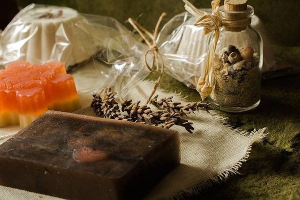 Comment les produits de soins personnels écologiques ont un impact sur la santé et l'environnement en France
