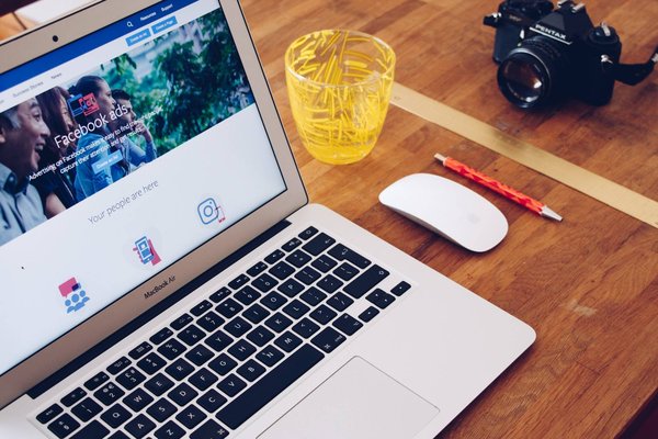 Comment communiquer et sensibiliser sur son association caritative pour l'environnement ?